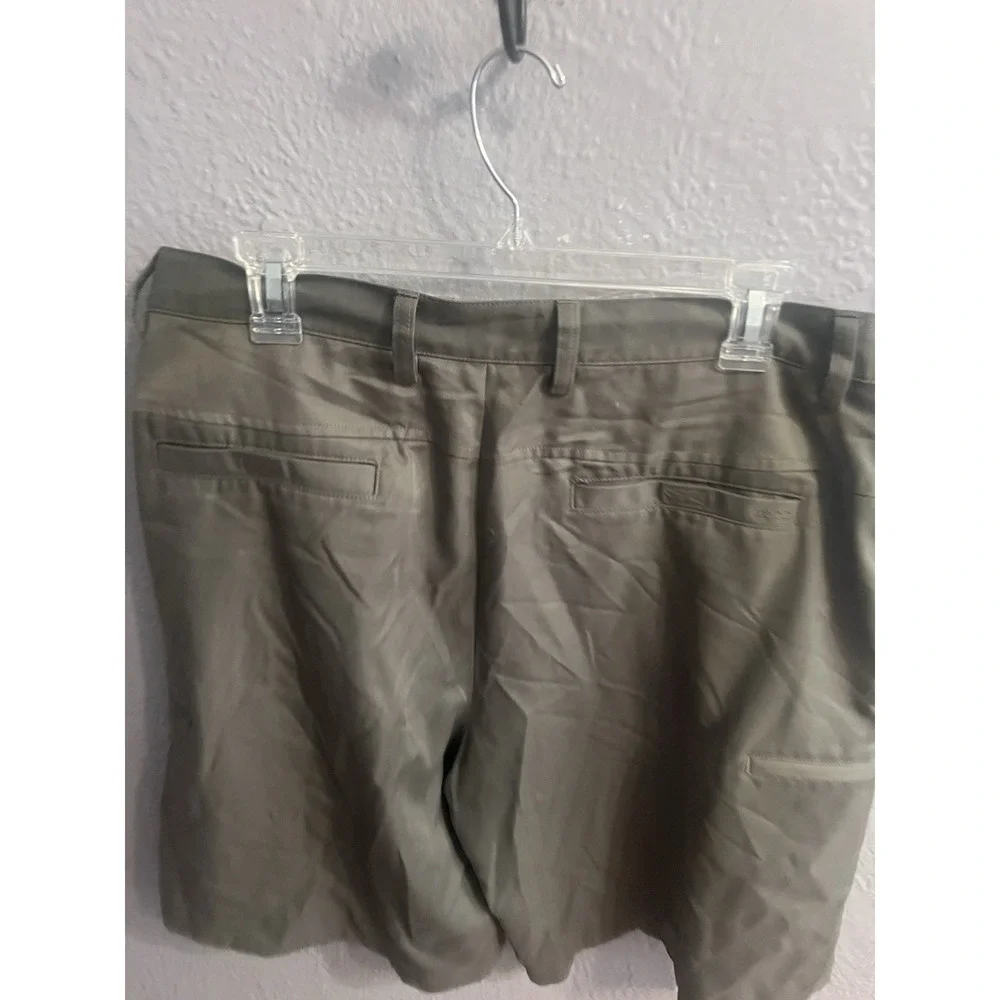 IZOD XFG Cargo Golf‎ Shorts Men 36 Army Green Inseam 9 Inches